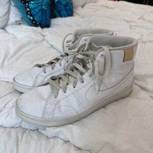 NIKE COURT SNEAKERS WHITE HIGH TOP WOMENS SIZE 9